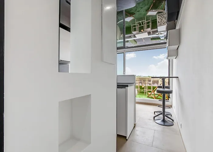 Cap Cosy Héliopolis Studio met Zeezicht en Glasvezel Internet Appartement